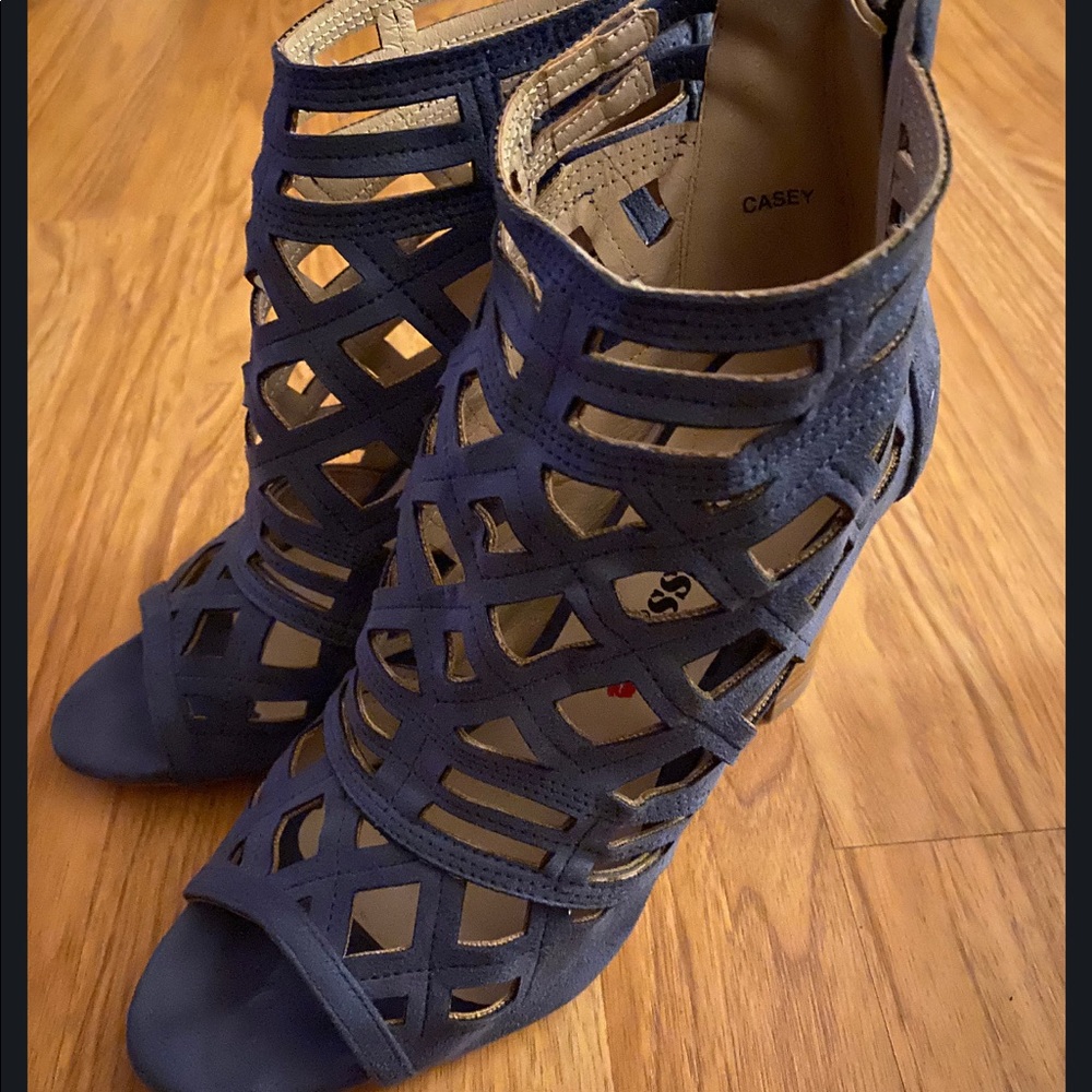 Hot Kiss Shoes